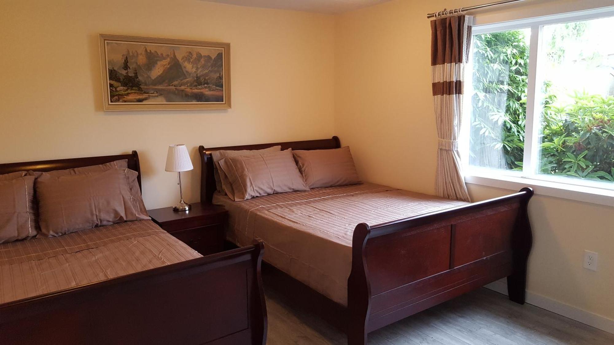 Richmond Vancouver Airport Comfy Home エクステリア 写真