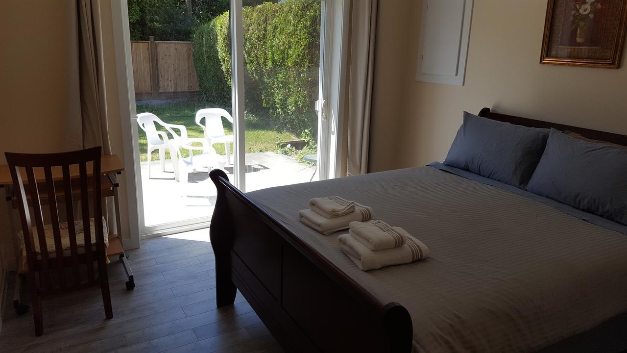 Richmond Vancouver Airport Comfy Home エクステリア 写真